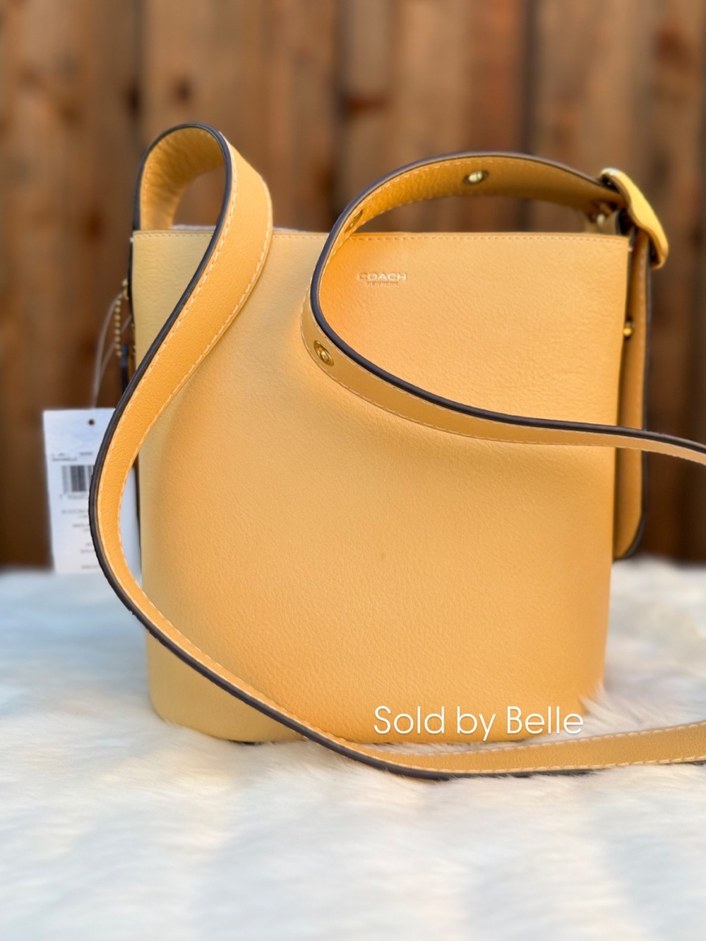 NWT Coach Bleecker Bucket 21 Vanilla - Picture 2 of 7